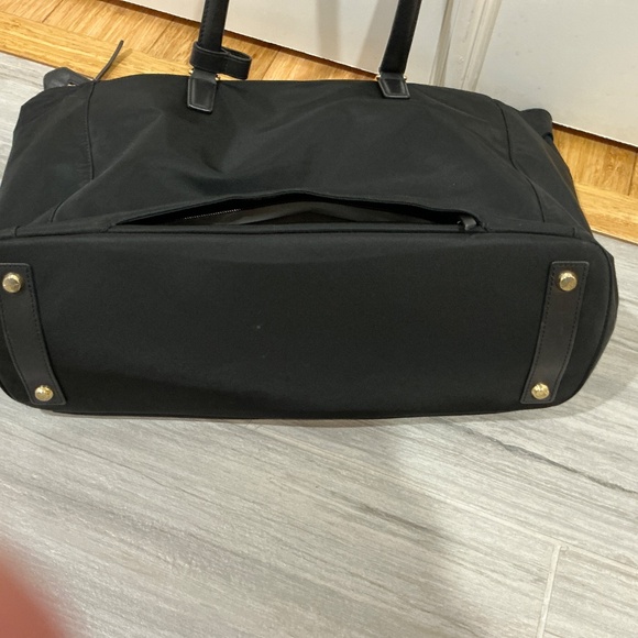 Tumi Sheryl Large NylonTote (Business Bag, Computer) - Picture 8 of 8